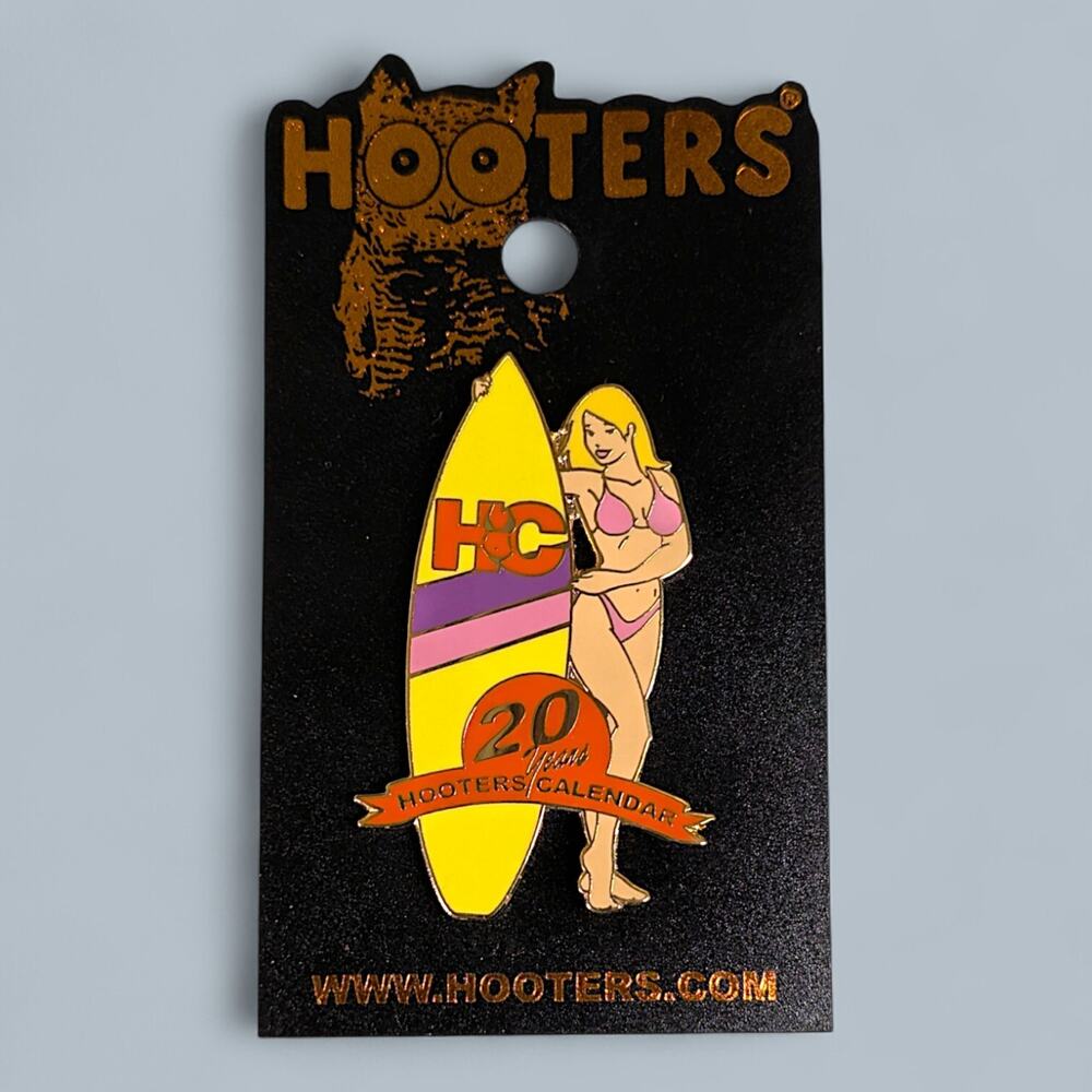 Hooters Pin 20 Years Calendar Surfer Girl In Pink Bikini With Surfboard